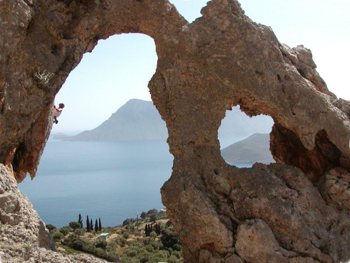 Panormitis Pizanias Houses Skalia ภายนอก รูปภาพ